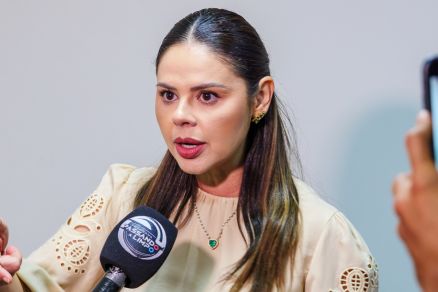 Vereadora cita “infração” e pode convocar Emanuel para depor