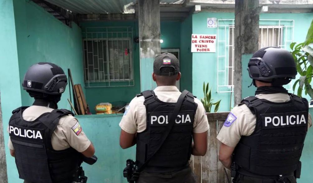 Evangélicos são executados em casas com versículos na fachada no Equador