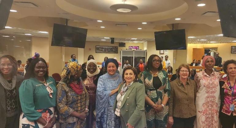 São Tomé e Príncipe lidera países lusófonos em número de mulheres em Ministérios