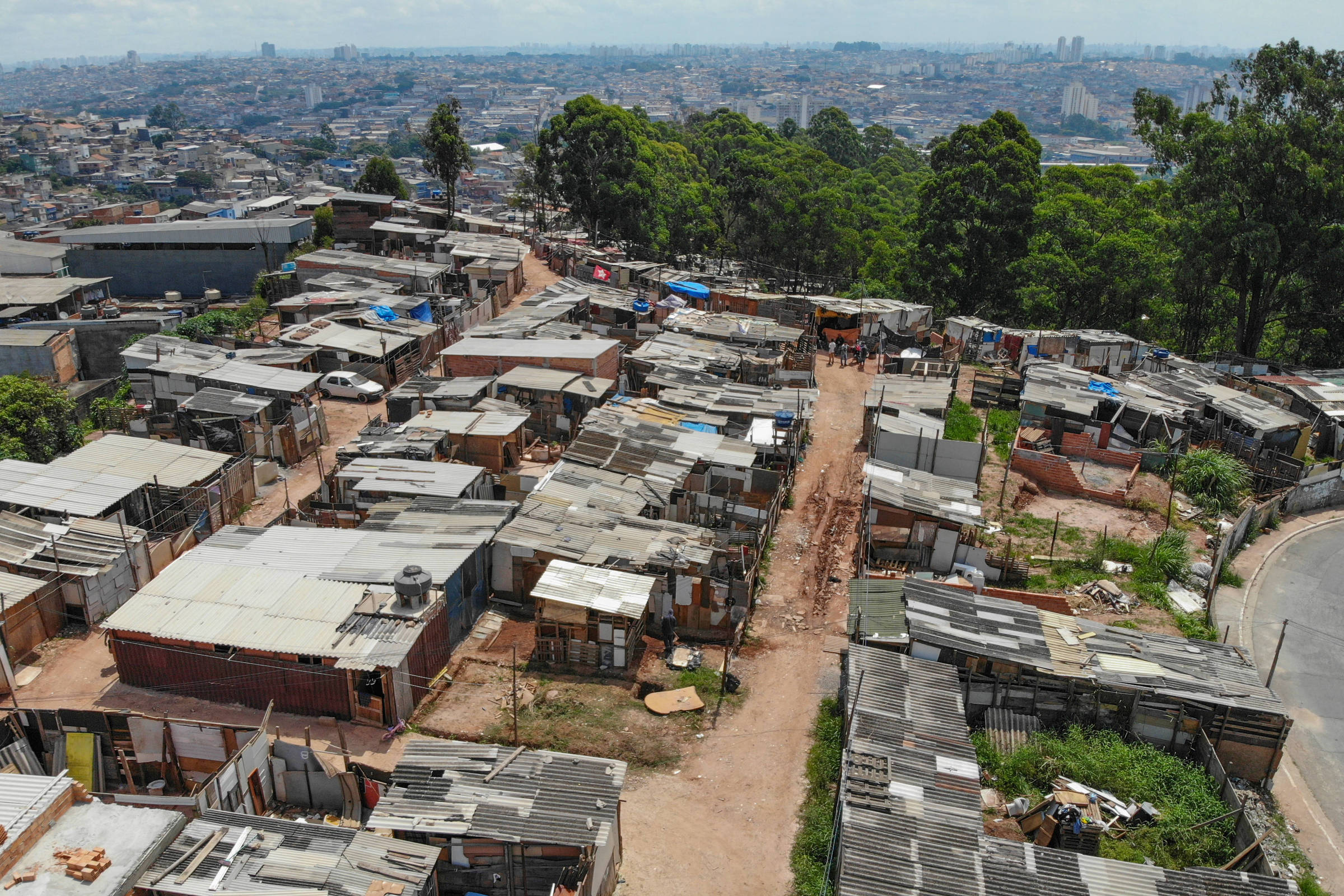 Quase 2,1 milhões de pessoas vivem sob risco de despejo no Brasil; 425 mil são crianças, diz pesquisa