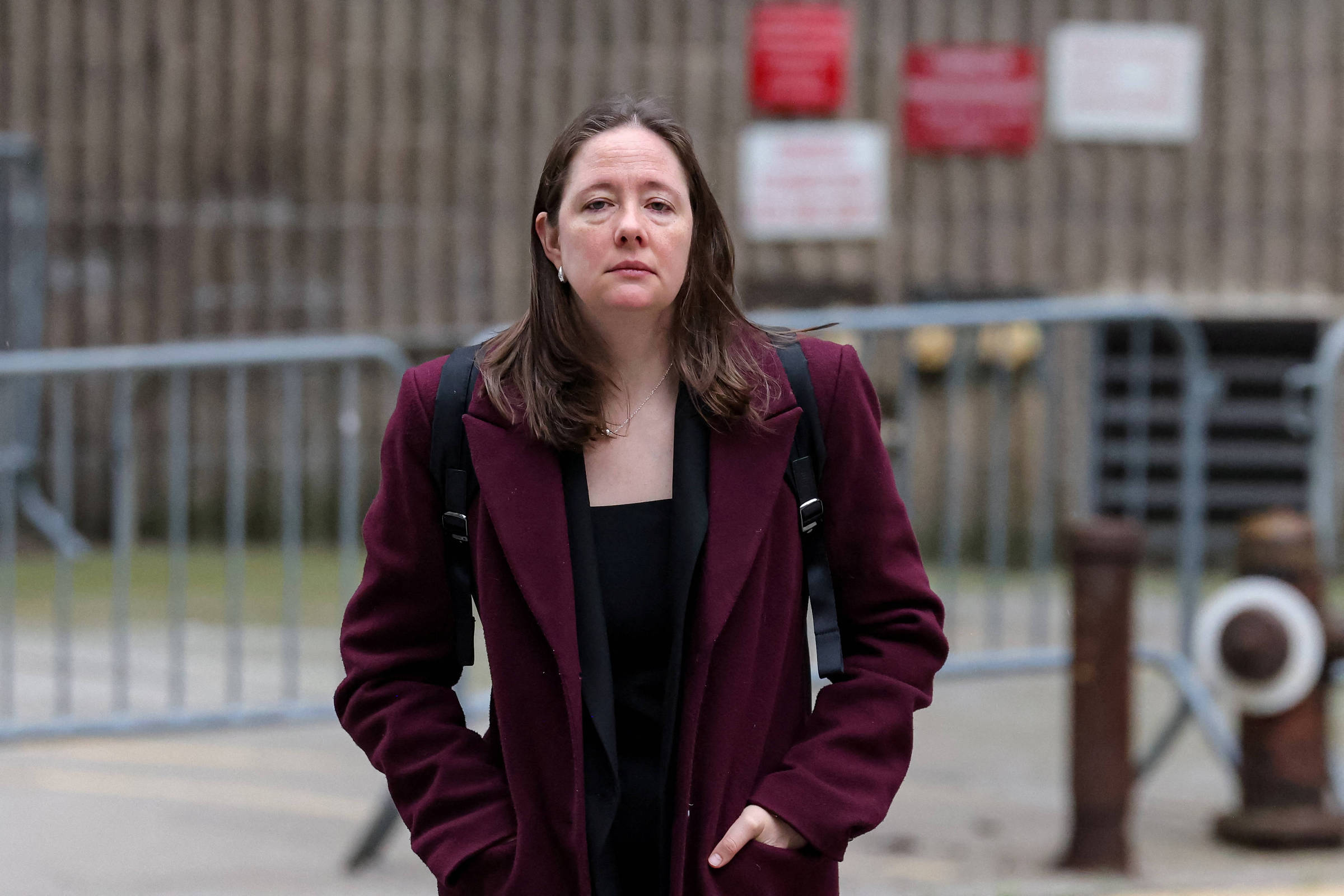 Ex-procuradora do caso Epstein processa governo Trump após ser demitida e cita motivos políticos