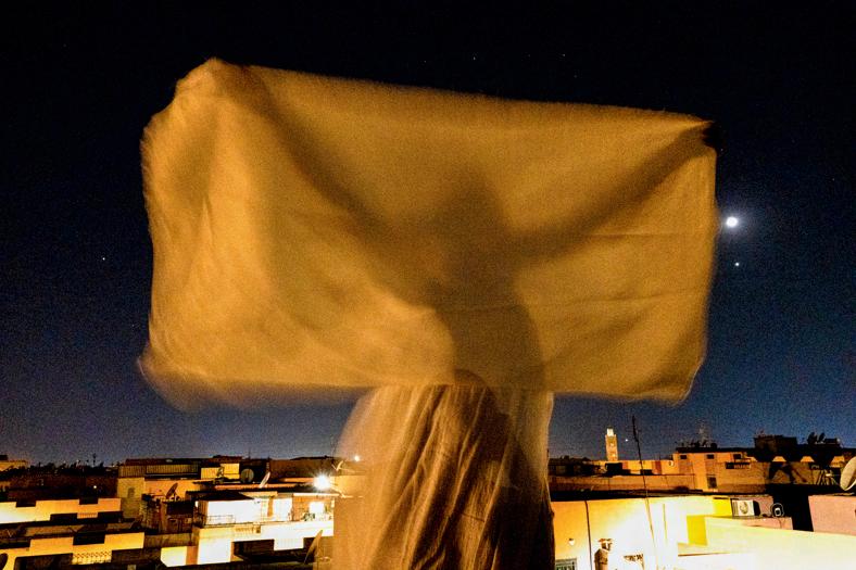 Transexual vive o sobrenatural após conversão: “Ficou em chamas orando em línguas”