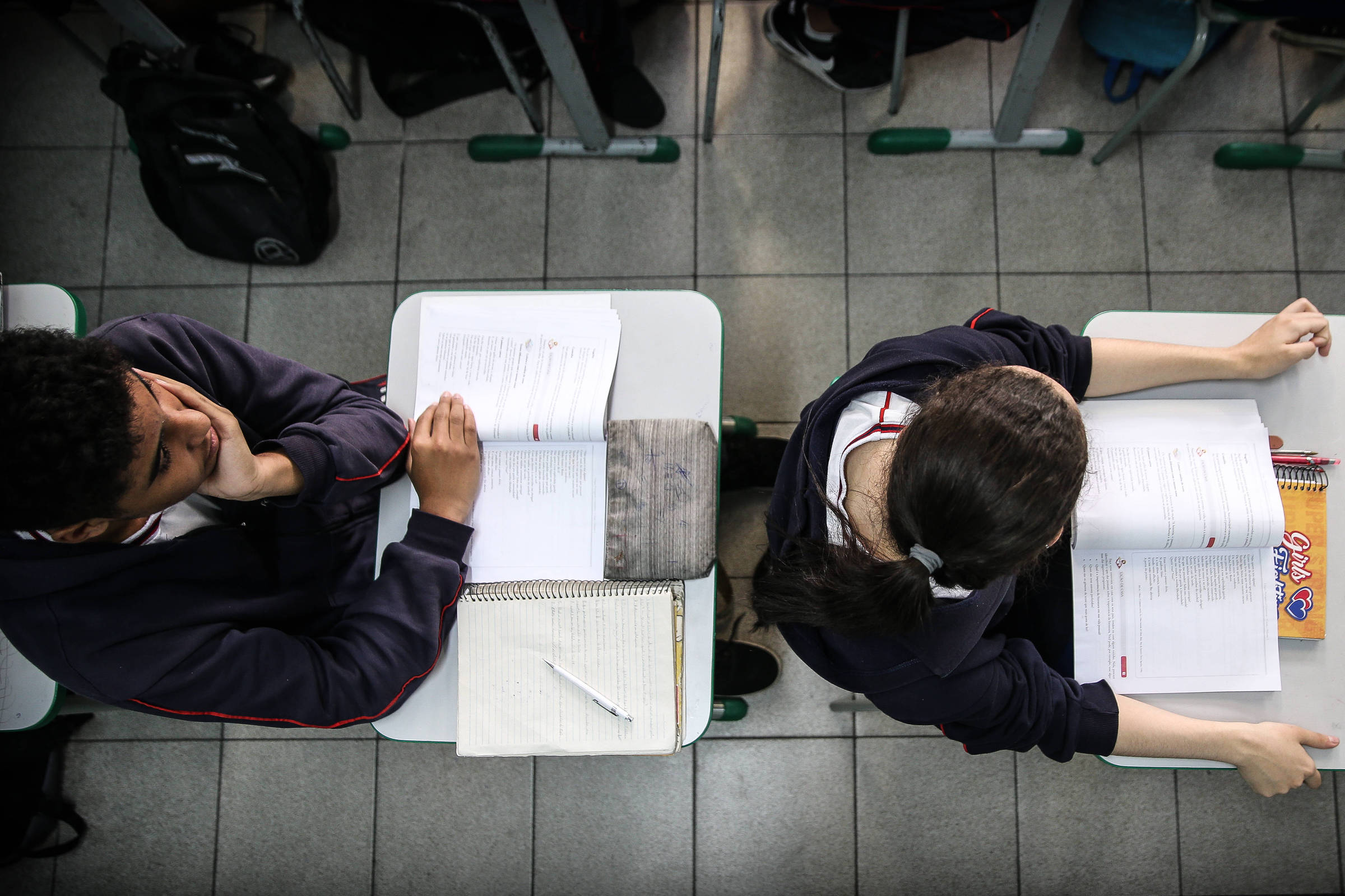 4,2 milhões de alunos no Brasil têm atraso escolar, diz estudo do Unicef