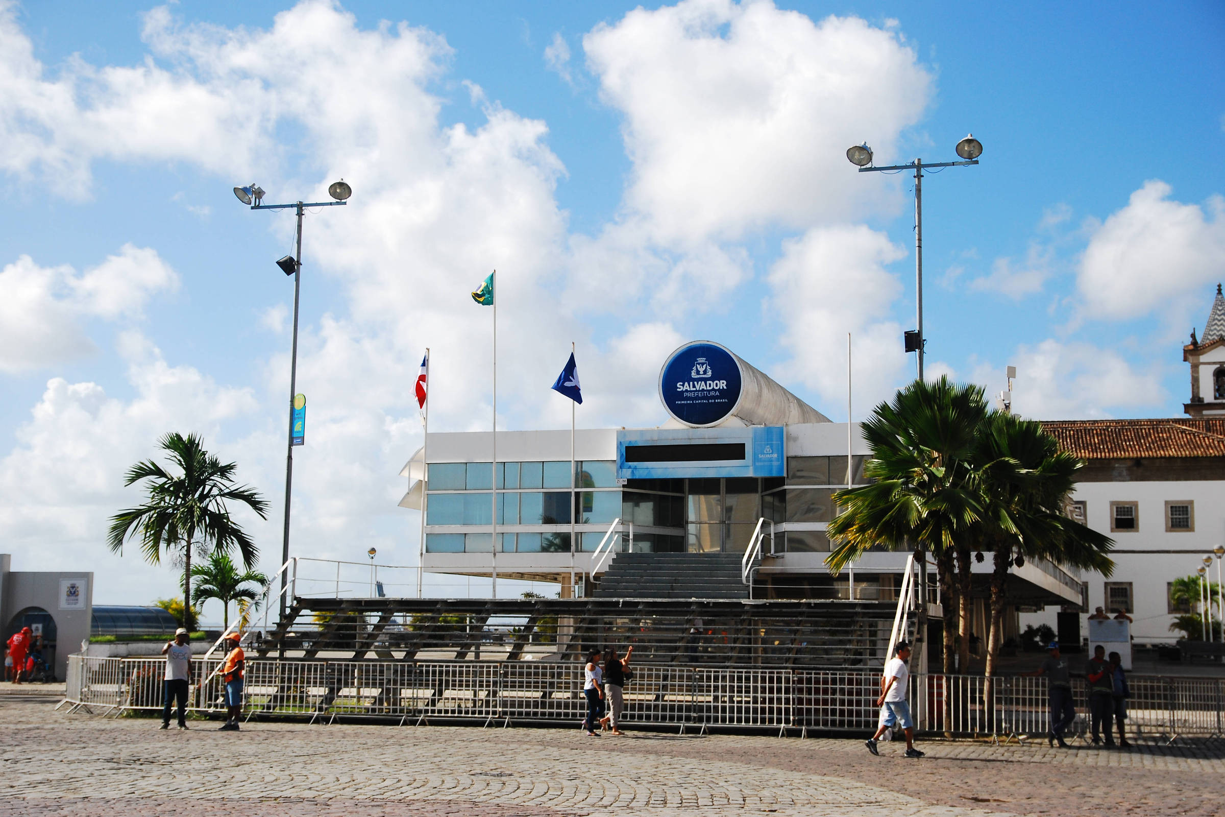 Prefeitura de Salvador deixará a primeira praça dos três poderes do Brasil