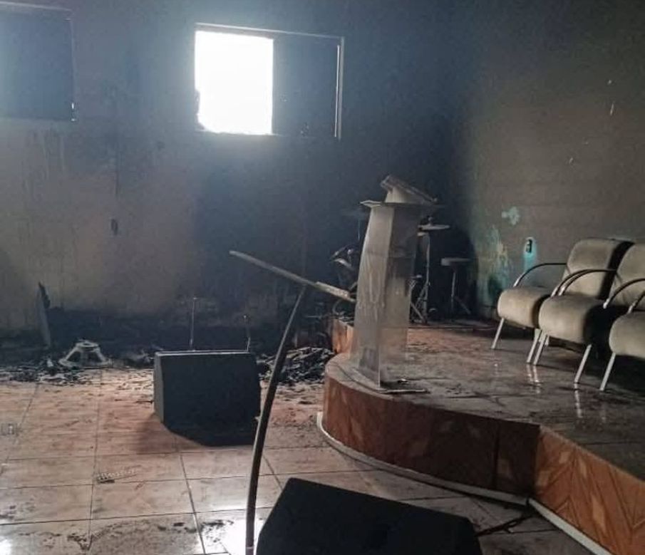 Templo da Assembleia de Deus em Sumaré é destruído após incêndio criminoso