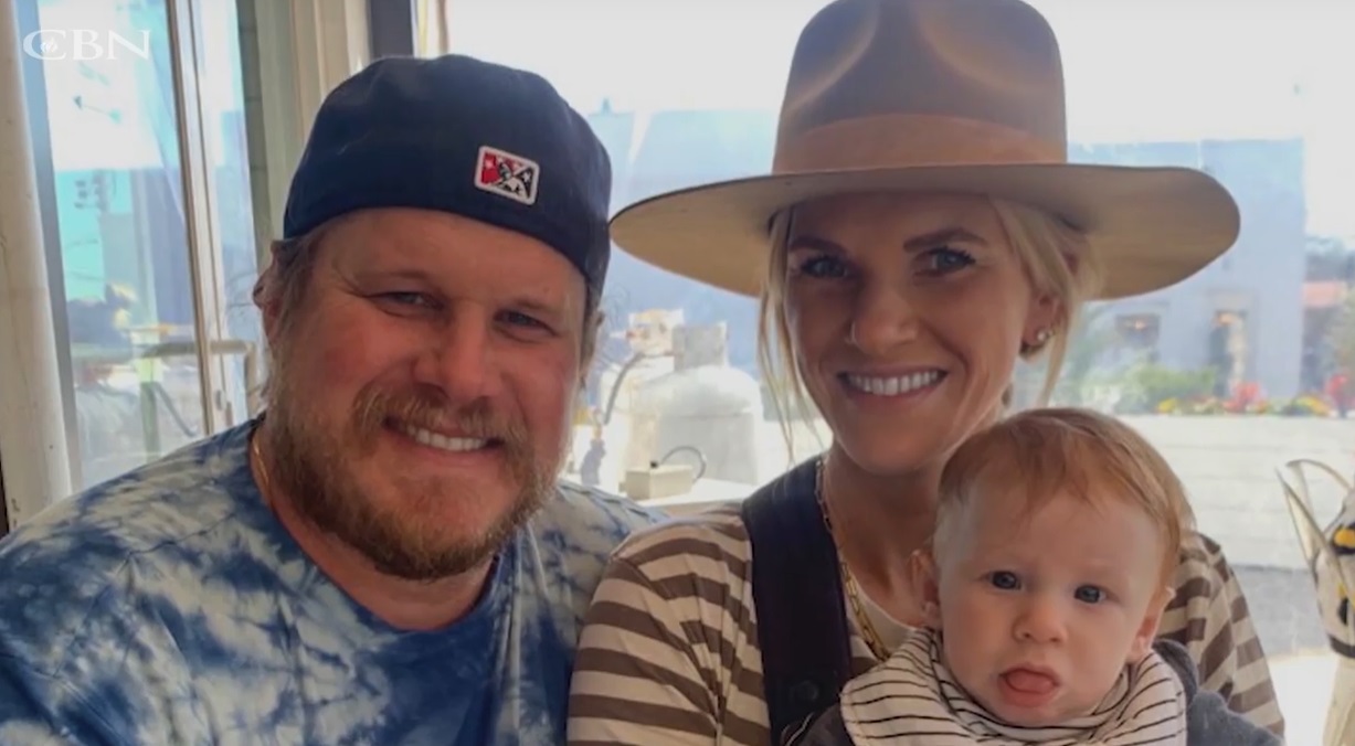 Mulher desiste de aborto após receber aconselhamento cristão: “Mudou nossos corações”