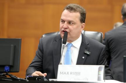 Max descarta recuo e confirma mudança do PSB para o Podemos
