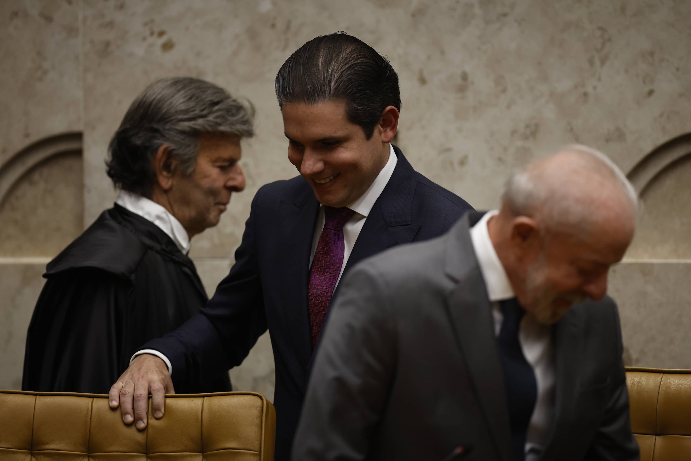 STF decide por unanimidade manter número de deputados por estado e evita crise com Congresso