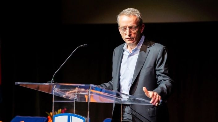 Ex-CEO da Intel convoca cristãos a usarem a Inteligência Artificial para evangelizar