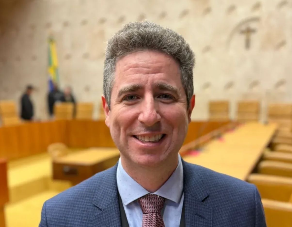 Jurista desmente rumor de exigência de antecedentes criminais para igrejas