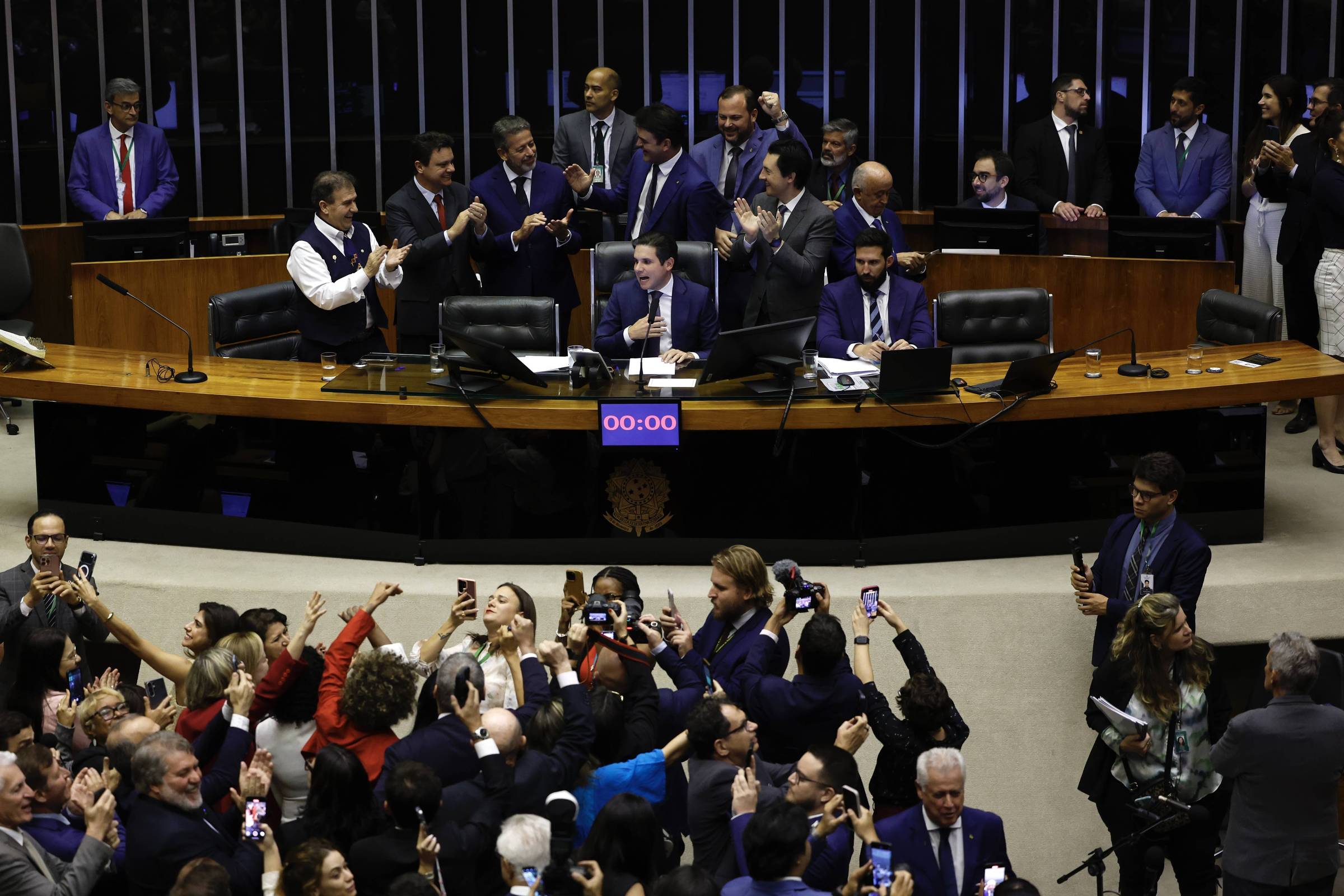 Votação da LDO é adiada para governo negociar eventuais ajustes após queda de MP dos impostos