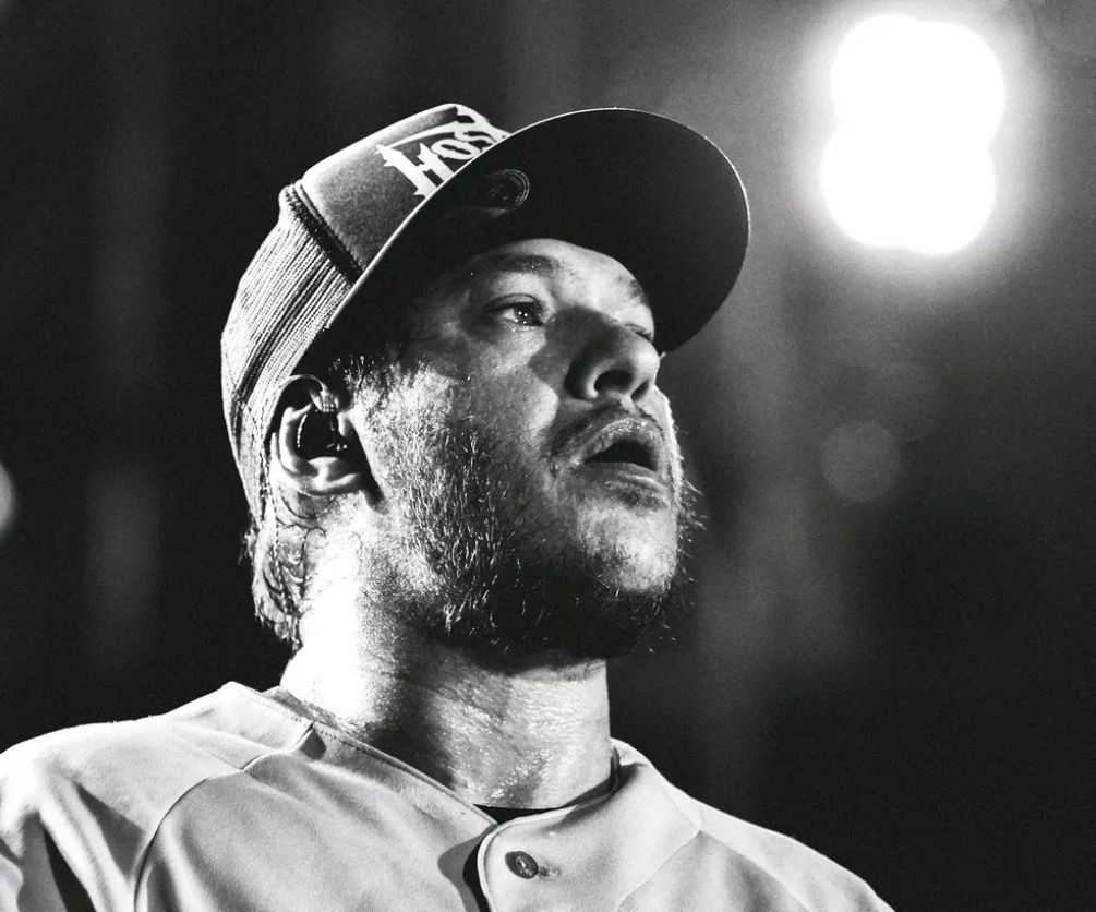 ‘Só os loucos sabem’: a história da música escrita por Chorão após ida à igreja