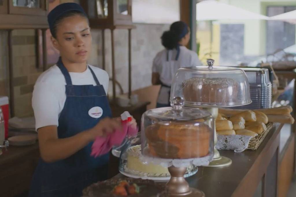 Veja direitos que Maria de Fátima, de Vale Tudo, ganhou com a vida de CLT