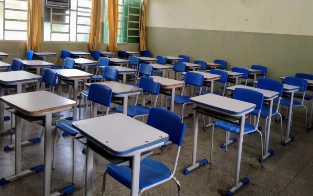 Juristas da ANAJURE se manifestam contra violação da liberdade religiosa nas escolas