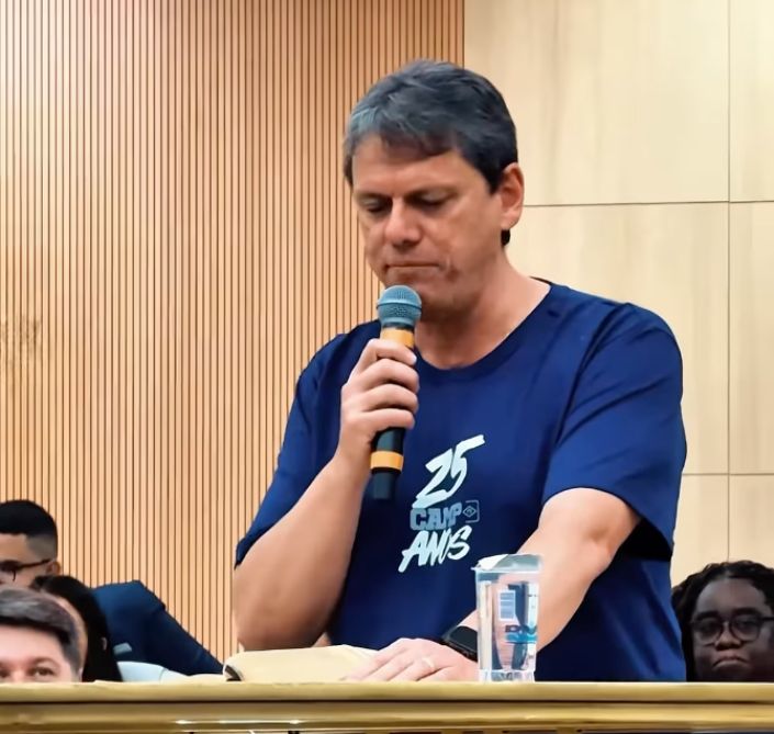 Tarcísio prega em congresso de jovens da AD Perus: ‘Vocês são instrumentos’