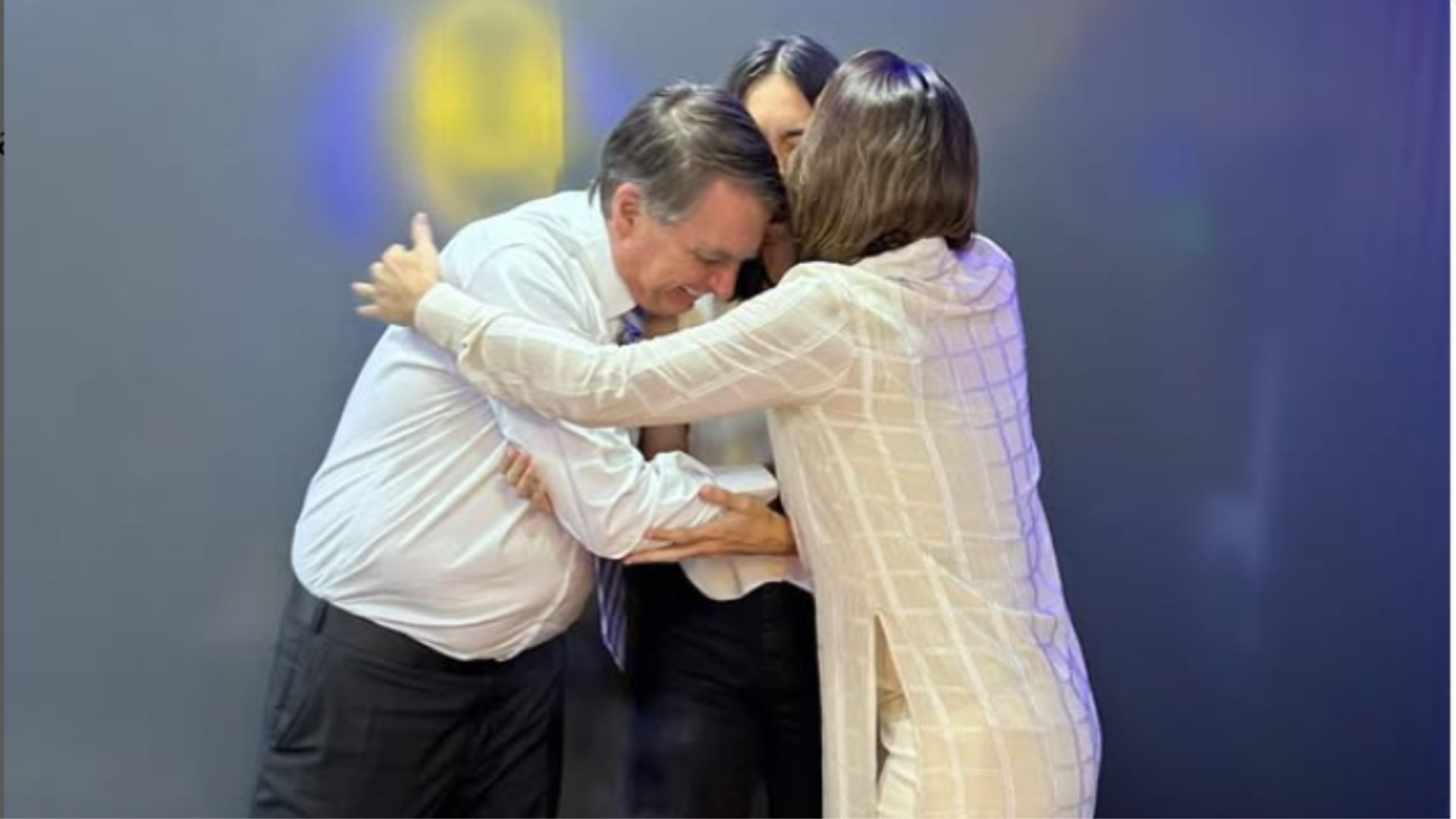 Laurinha Bolsonaro e a festa de debutante mais triste da República