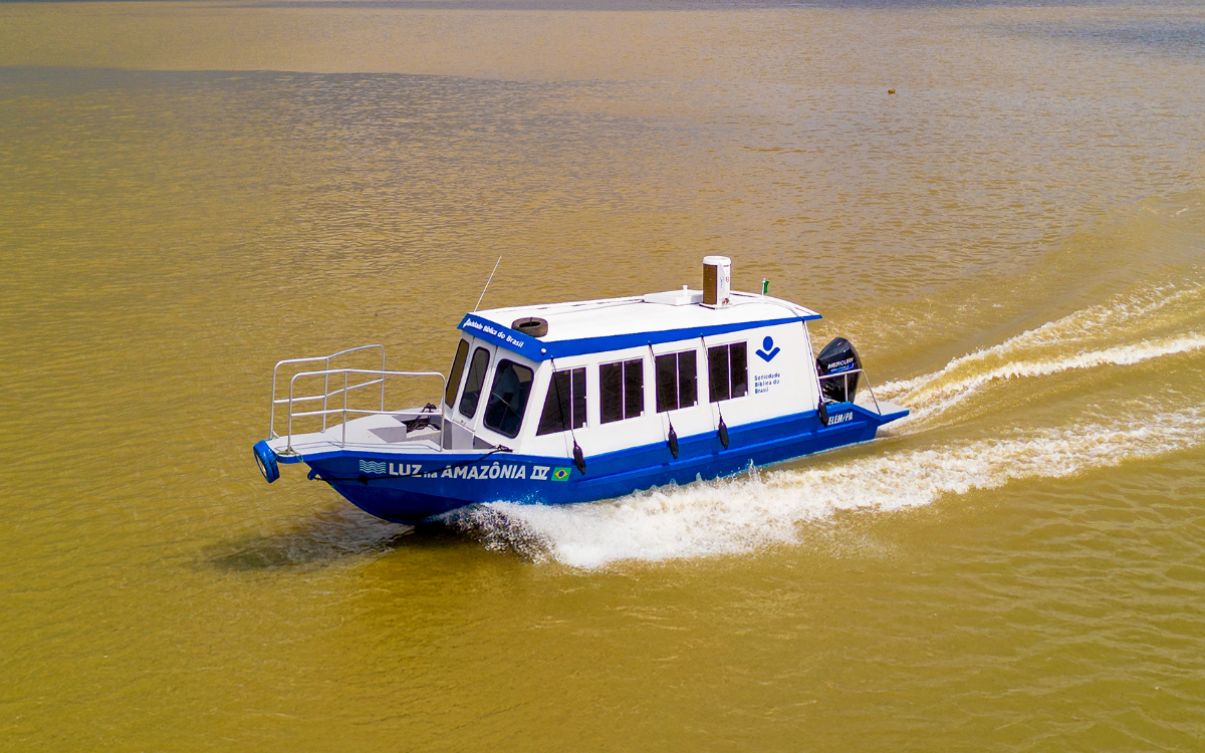 Ilha das Onças é o destino da 1ª viagem missionária de nova lancha da SBB