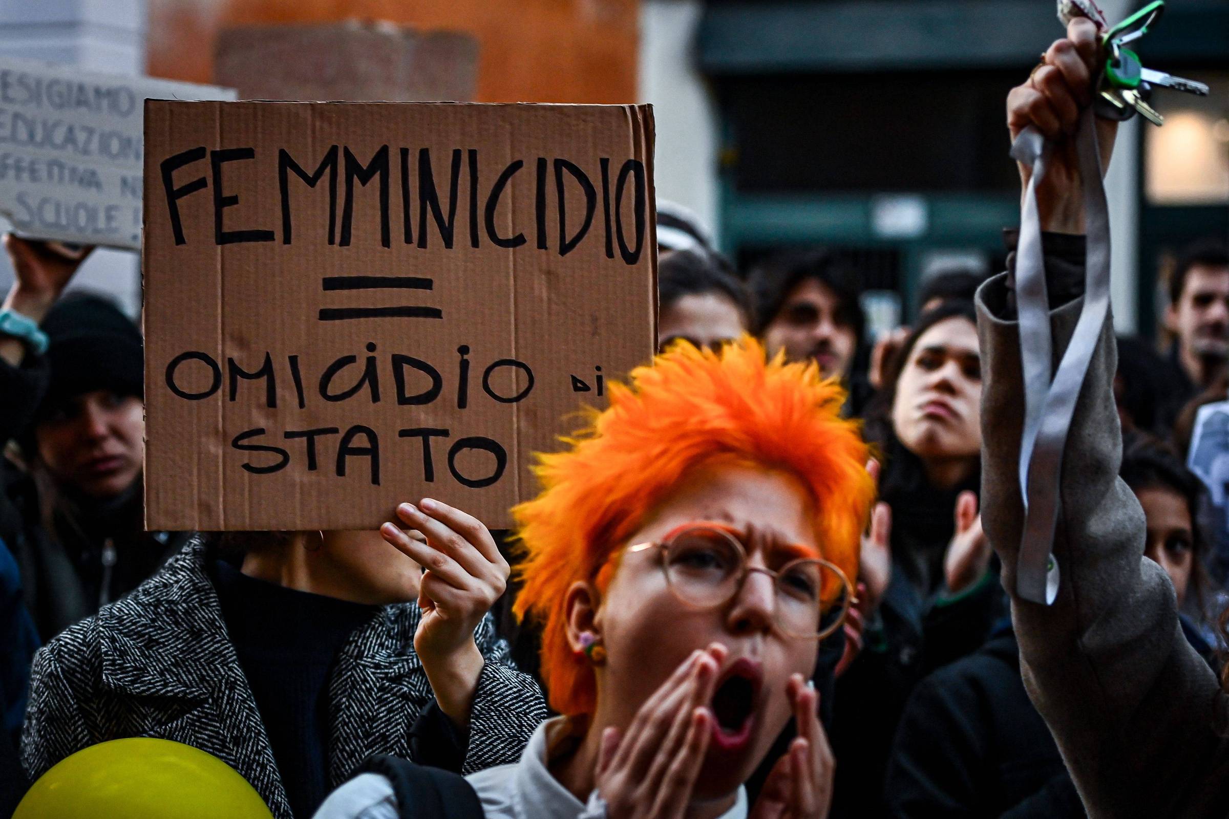 Brasileira é encontrada morta na Itália; companheiro confessa crime e é preso, diz imprensa