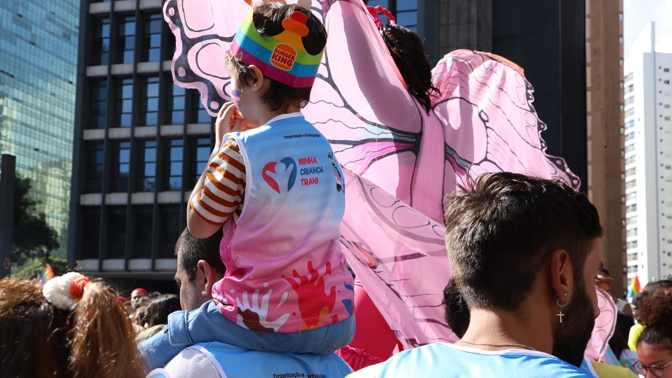 Documento do governo afirma que crianças podem ser transexuais 