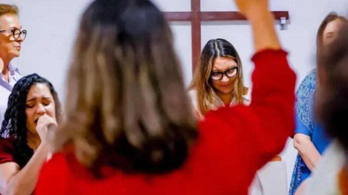 Apesar de encontros com evangélicas, Janja é praticante de religiões de matriz afro