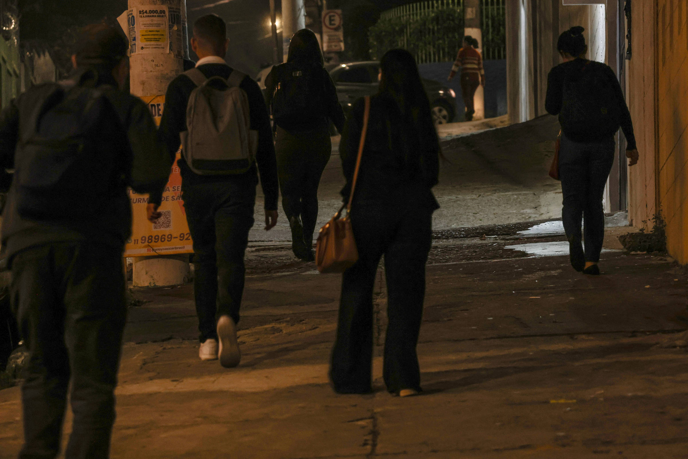 Capão Redondo lidera registros de roubos em SP e moradores evitam andar sozinhos por medo de ataques