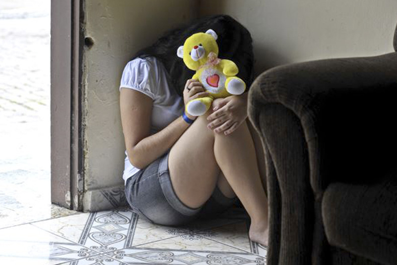 Qualquer relação sexual de pessoa adulta com menores de 14 anos é estupro, decide CCJ