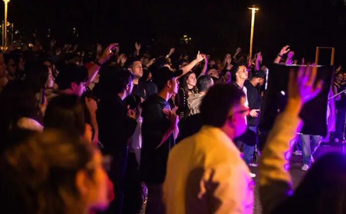 Sonaira protesta contra tentativa de alunos da USP de impedir cultos da Dunamis