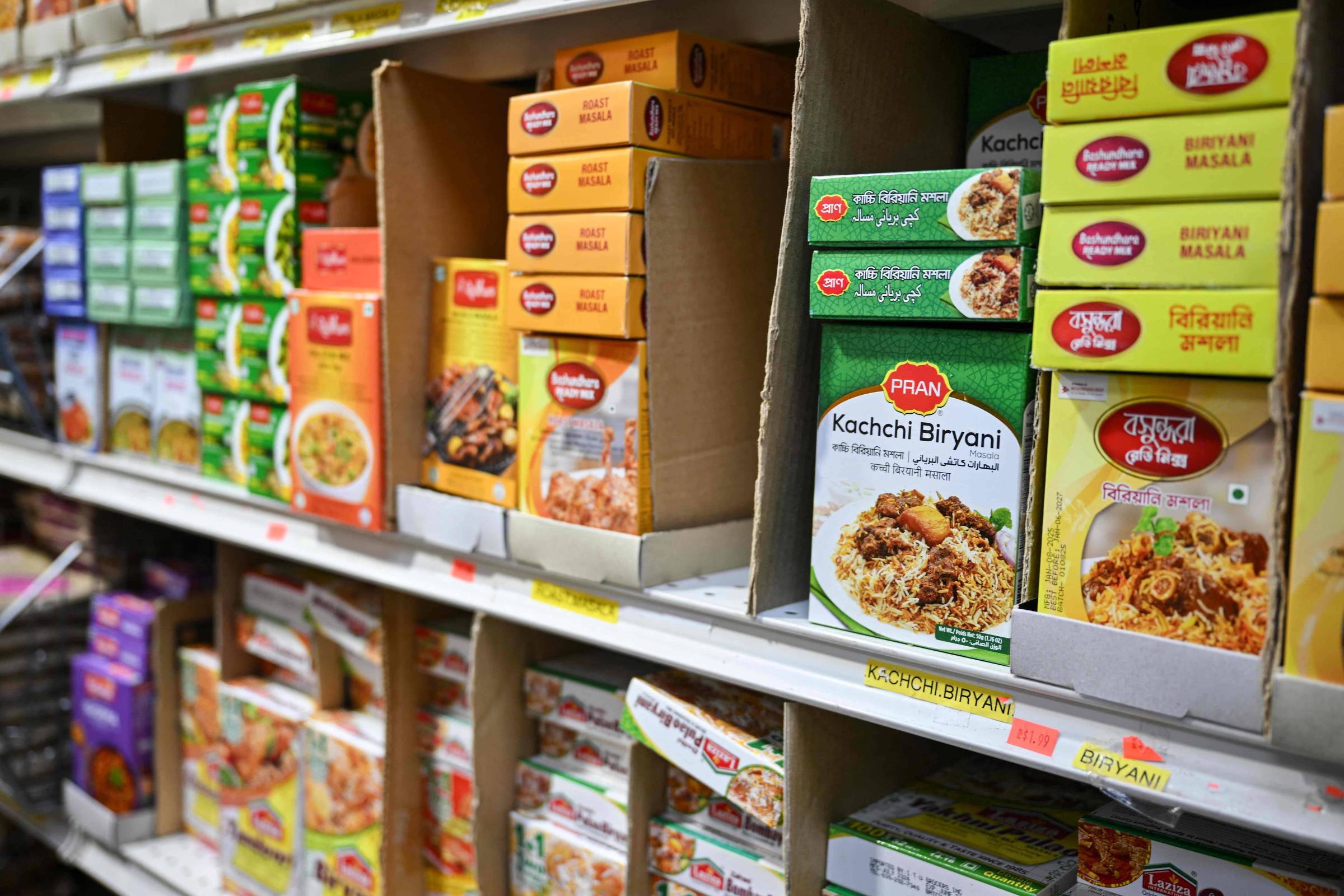 Tarifas de Trump encarecem comida indiana em Nova York