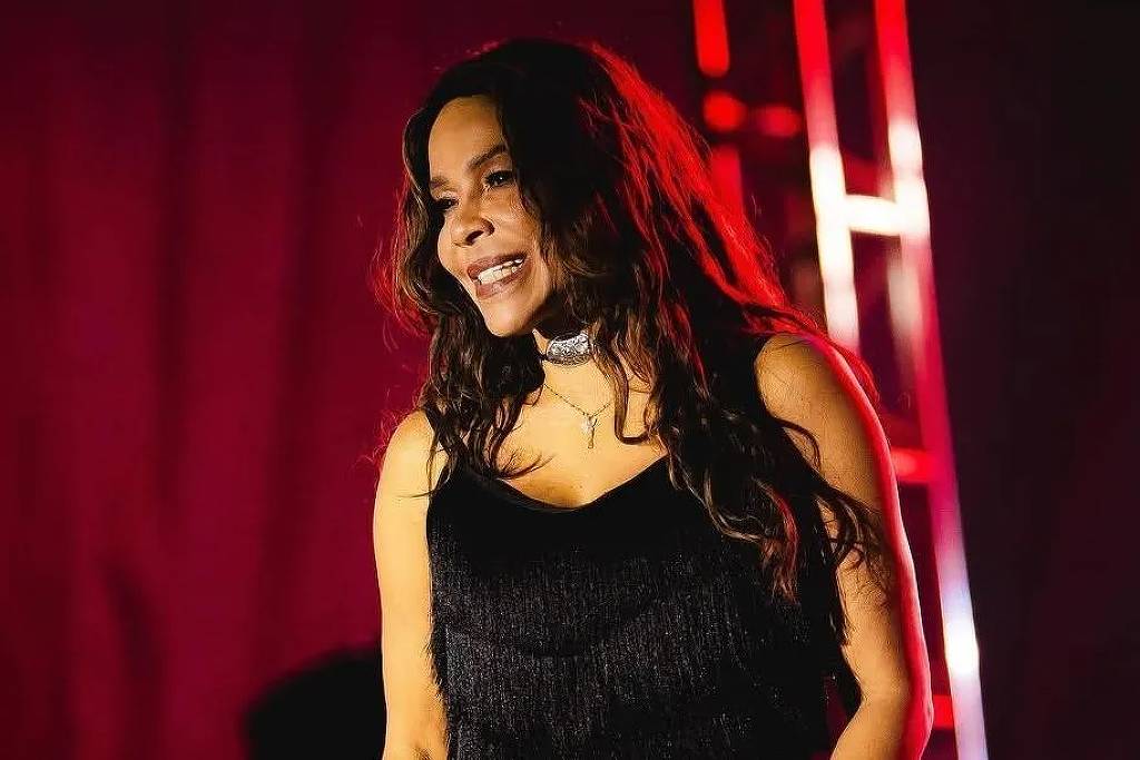 Silvânia Aquino, vocalista do Calcinha Preta, anuncia saída do grupo musical