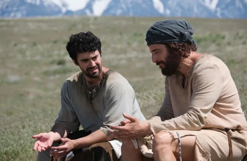 Ator que interpreta Tadeu em ‘The Chosen’ lança devocional