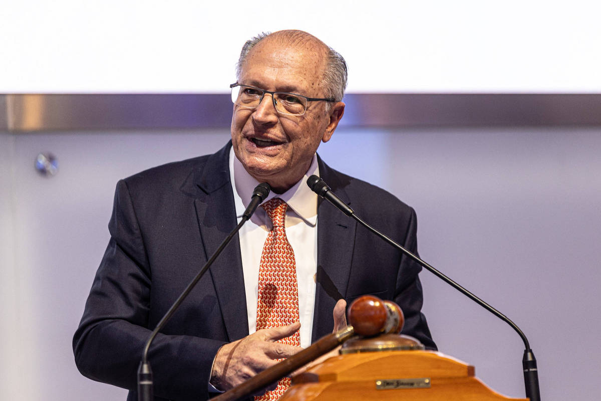 Alckmin diz que decisão de Trump sobre tarifaço é avanço, mas fala em distorções a serem corrigidas