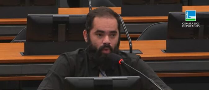 Comunista e ligado a Janja: quem é o evangélico que se infiltrou na vigília por Bolsonaro