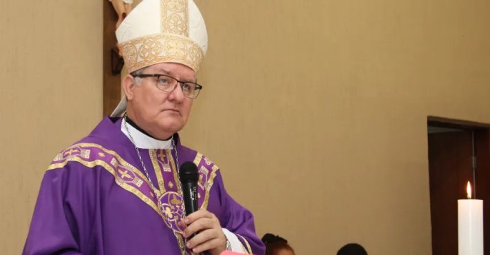 Bispo viraliza em dura crítica a Lula: “Um bilionário às custas dos pobres”