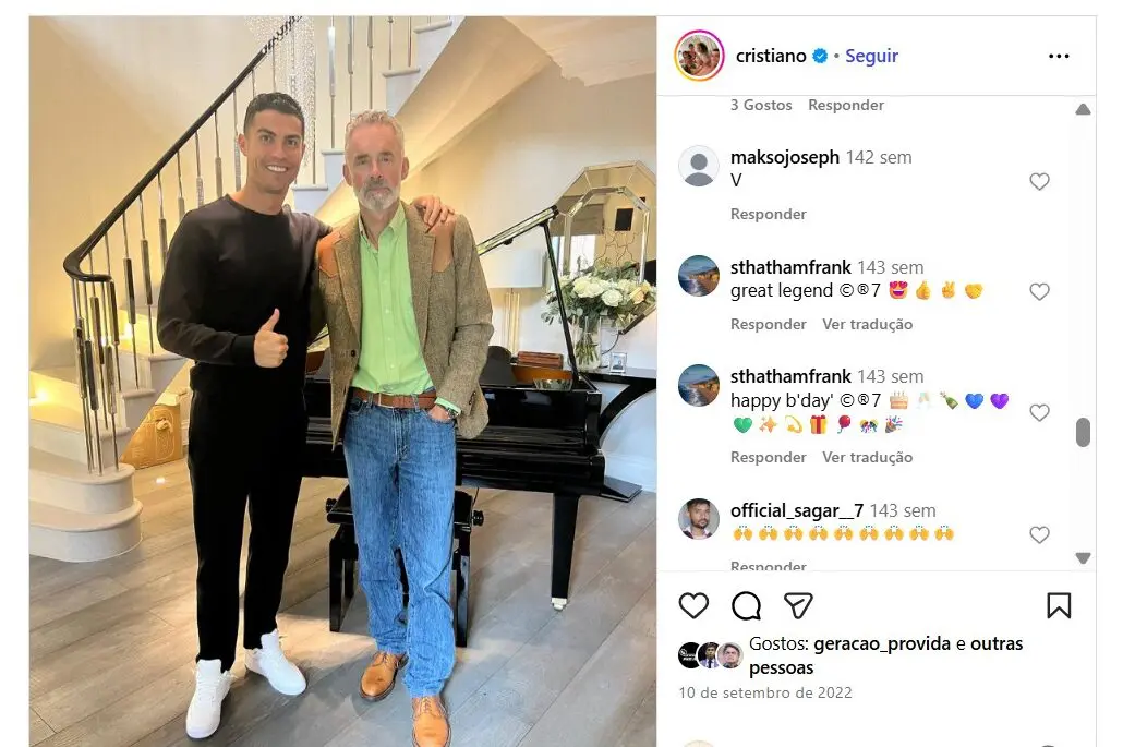 Cristiano Ronaldo divulga livro anti-woke. É o fim da cultura do cancelamento?