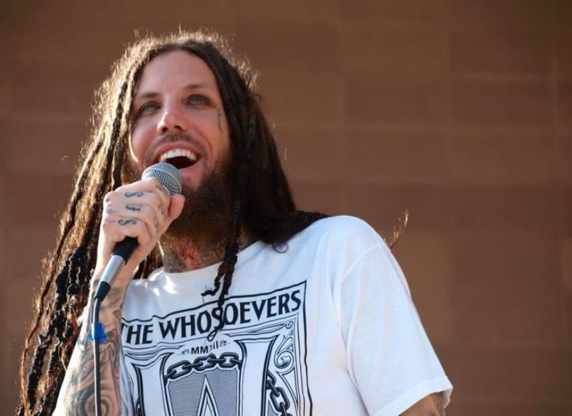 Contra o ‘câncer’ religioso, Brian Welch diz que Cristo é uma ‘relação de coração’