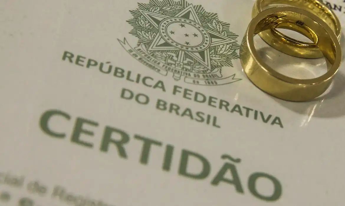 Censo mostra que uniões consensuais superam os casamentos no Brasil