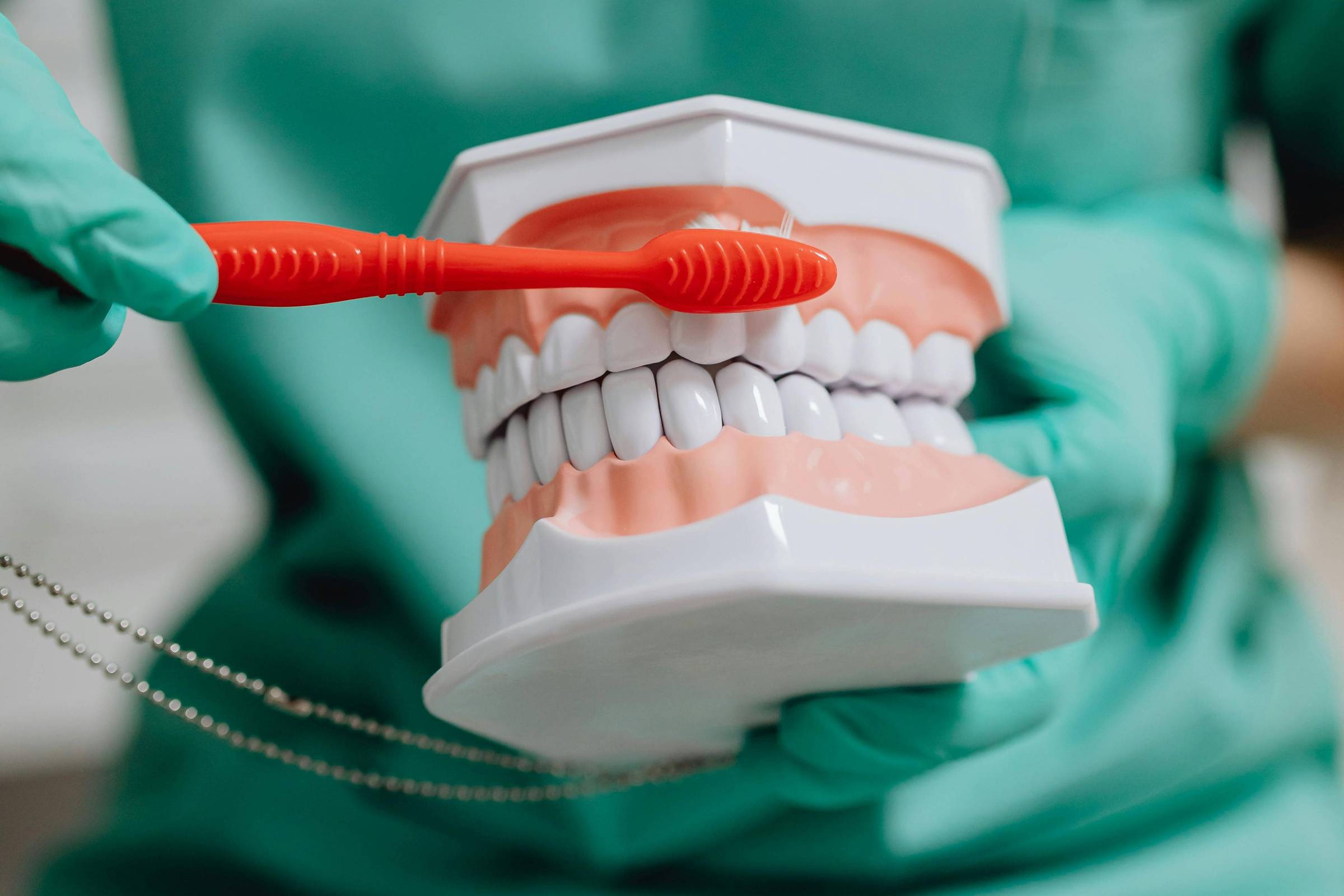 Tratamentos de canal não são agradáveis, mas estudo sugere que são bons para a saúde