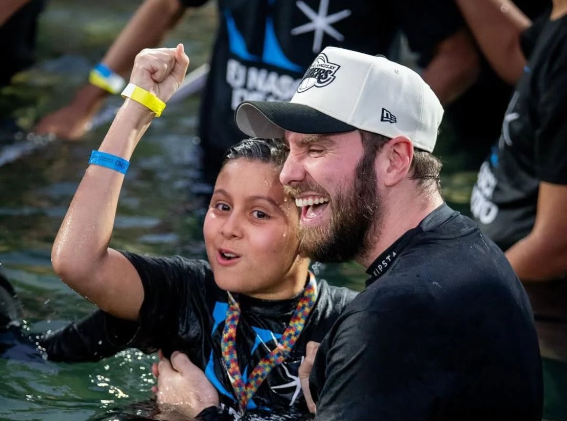 André Fernandes acusado de lucrar com pipoca, área VIP e camisas na Lagoinha Alphaville