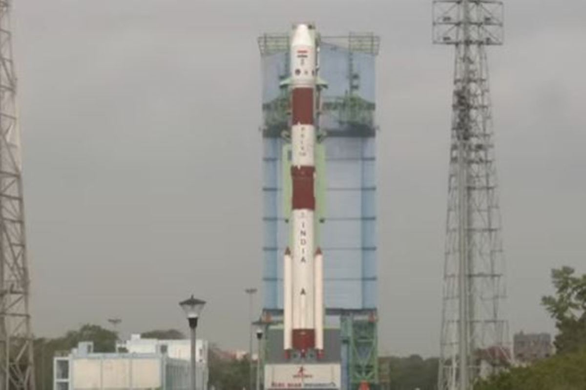 Satélite feito por alunos da rede pública do DF é lançado ao espaço