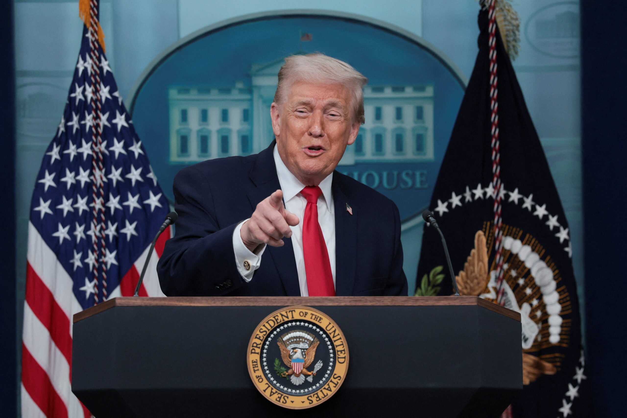 Tarifaço: Brasil e China são os mais beneficiados com nova alíquota global de Trump, diz estudo