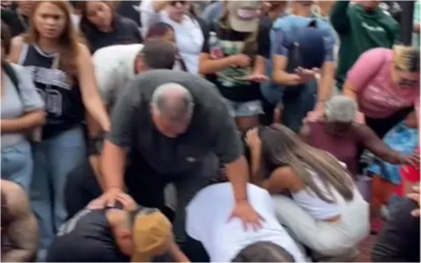 Evento evangelístico reúne milhares e centenas decidem por Cristo