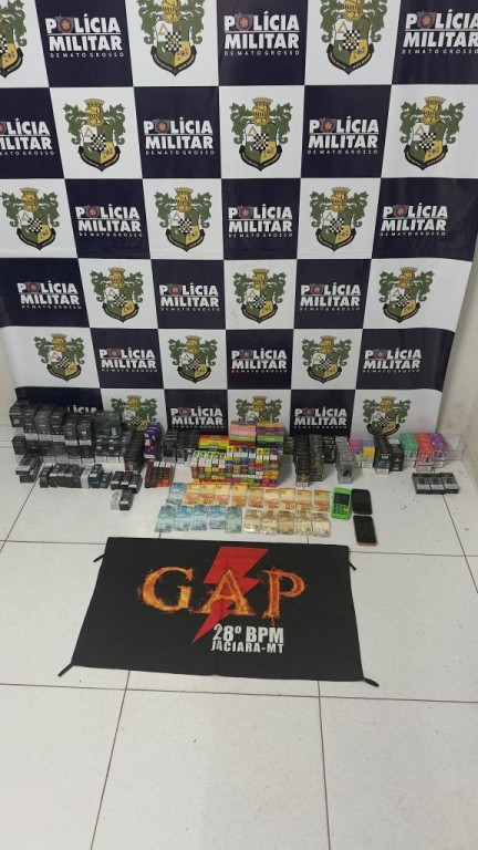 Polícia Militar prende dupla por contrabando e apreende 397 cigarros eletrônicos em Jaciara
