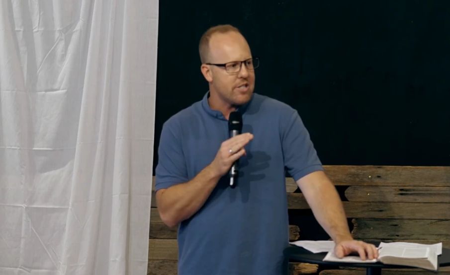 Maior igreja pentecostal da Austrália coloca pastor em disciplina