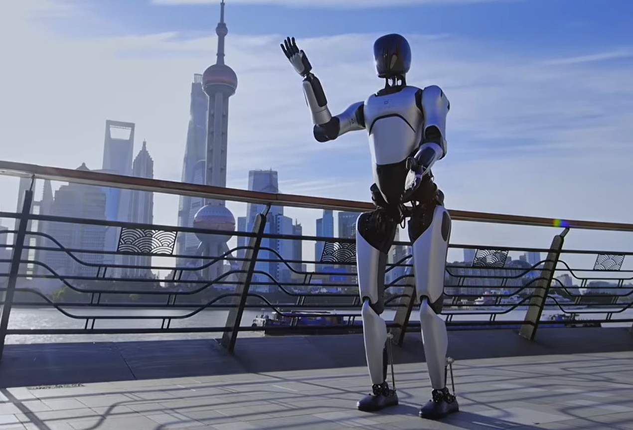 VÍDEO: robô chinês anda mais de 100 km sem parar, bate recorde e entra para o Guinness Book