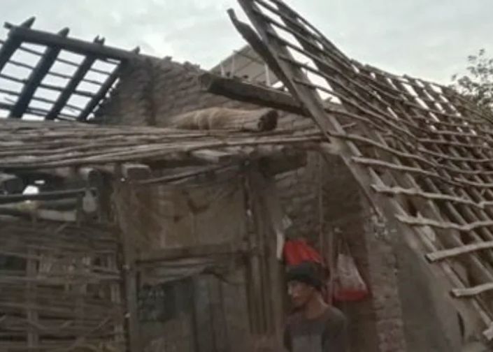 cristãos rejeitam negar Jesus e têm casas destruídas