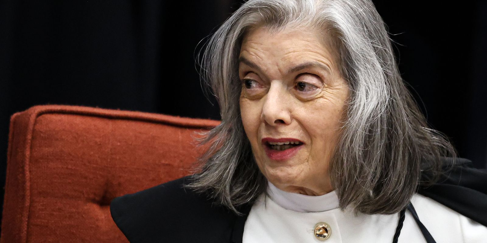 Cármen Lúcia: inteligência artificial será desafio para eleições 2026