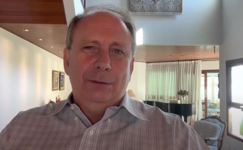 Sinal de batalha espiritual, diz pastor sobre raio em Brasília