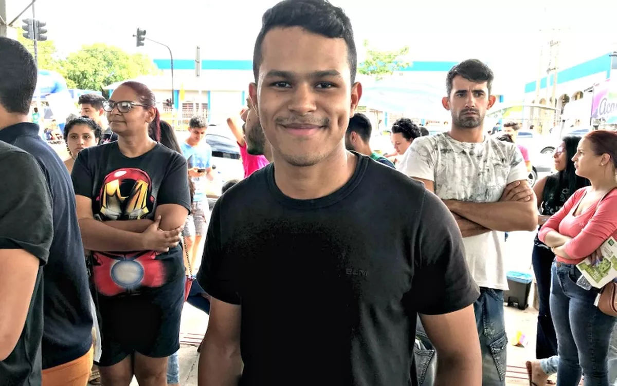 Primeiros candidatos a deixarem local de prova em Cuiabá elegem questões de matemática como as mais difíceis | Mato Grosso