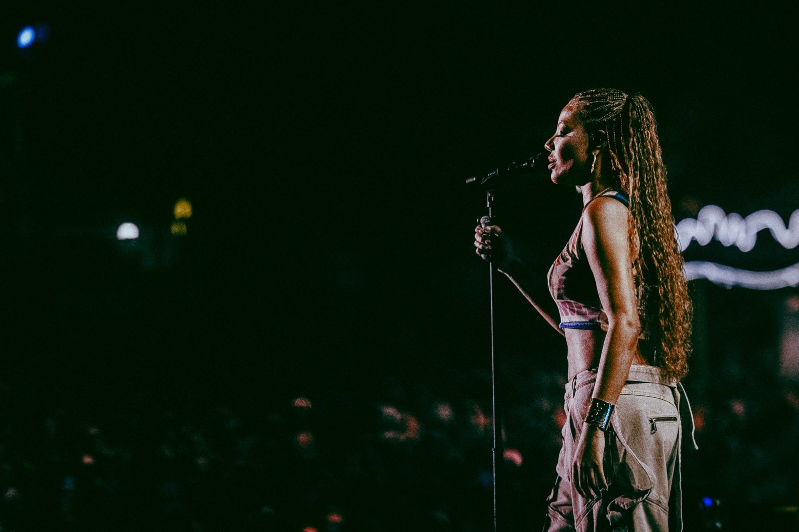É funk, é pop, é pagode: Ludmilla esbanja versatilidade no Planeta Atlântida