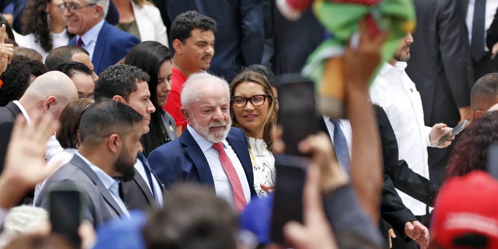 Em cerimônia dos três anos do 8 de Janeiro, Lula veta PL da Dosimetria